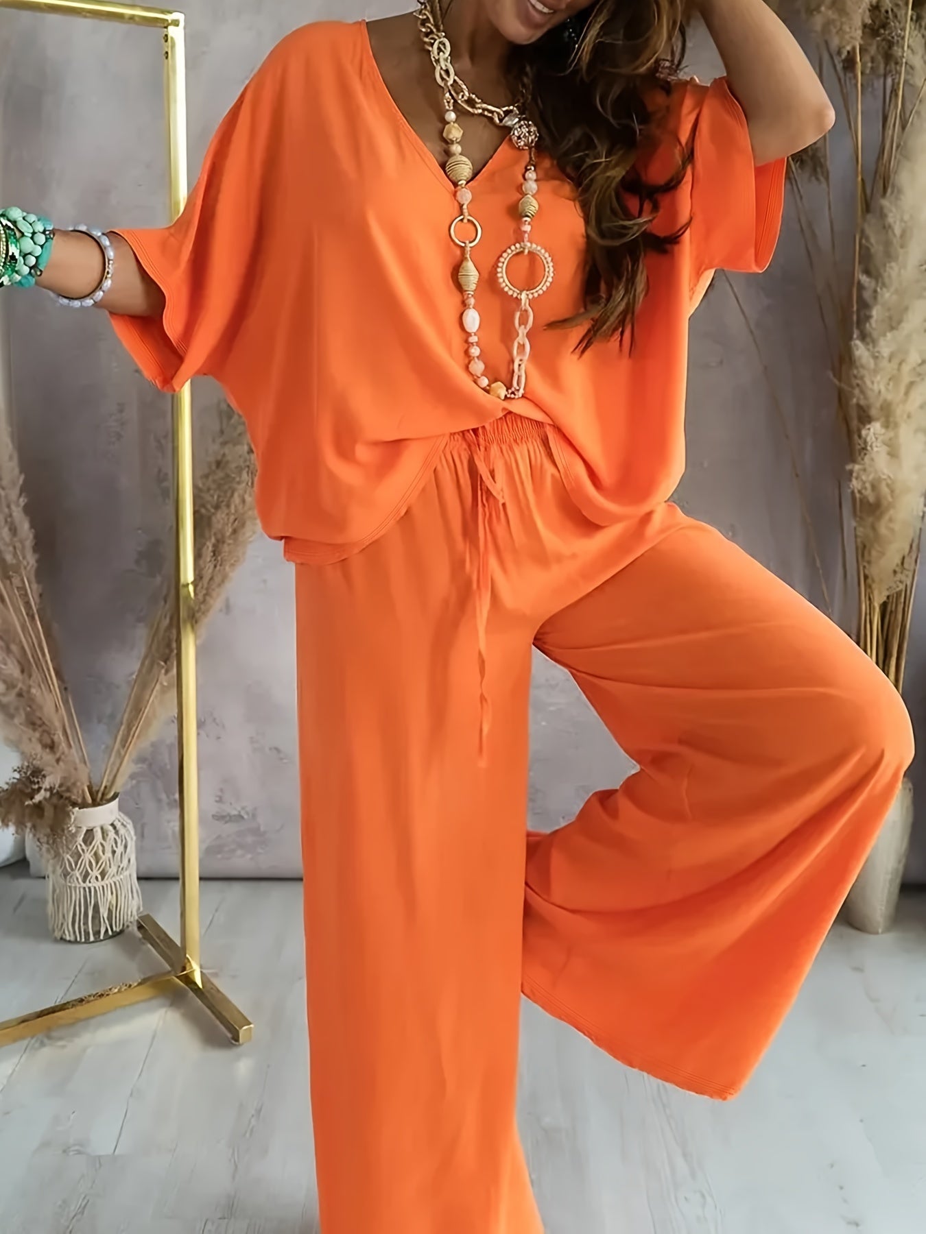 Oranje Tweedelige Set met V-hals Top en Wijde Broek - Liv